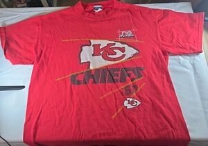 NFL KC Kansas City Chiefs Red T-Shirt Football Size L